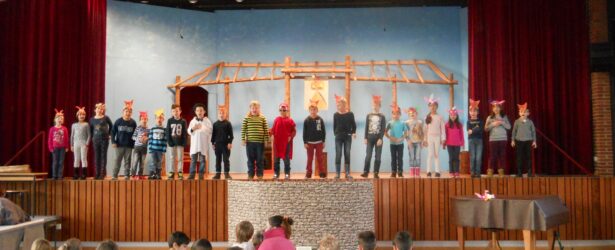 Theaterstück der Klasse 2 zum Thema „Toleranz“